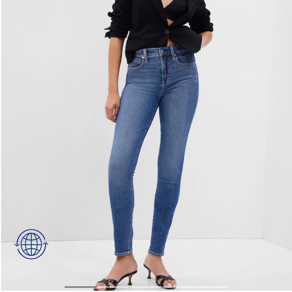 Gap True Skinny Jeans, 25